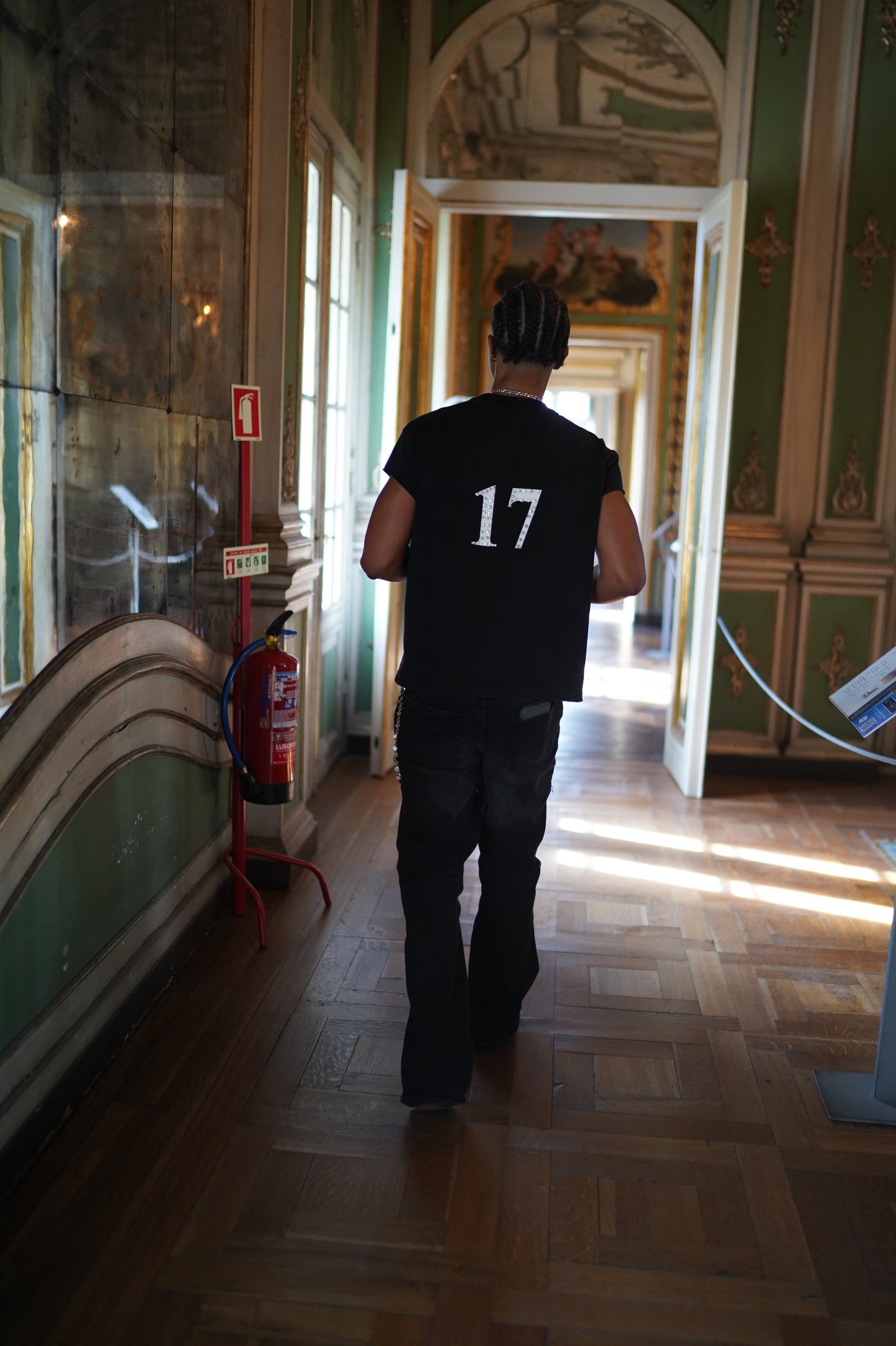 17 Iced Tee - Black
