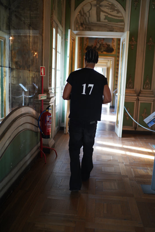 17 Iced Tee - Black