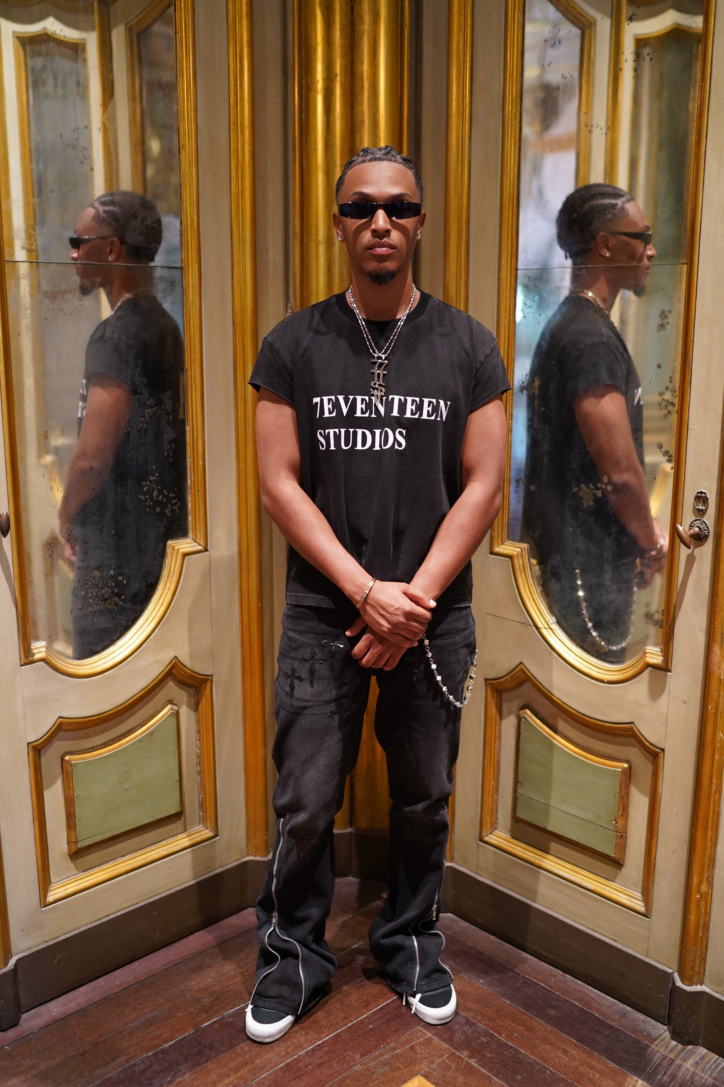 17 Iced Tee - Black